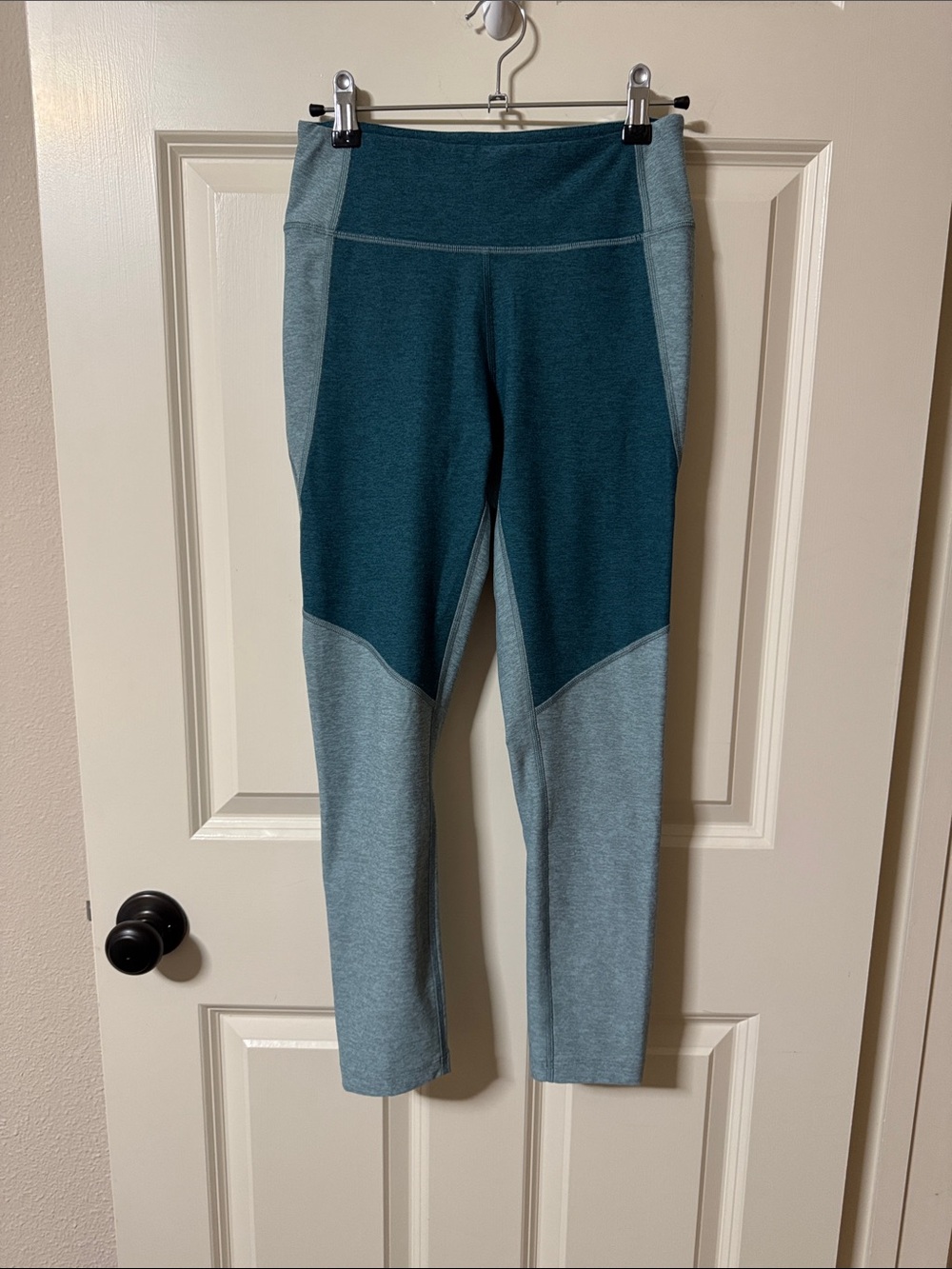 Outdoor Voices+Madewell Two-Tone Teal and Light Teal Jeggings